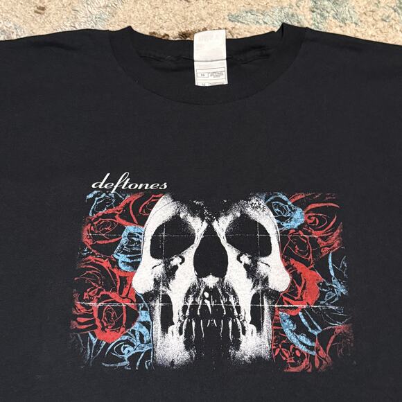 Vintage 2003 Deftones Self Titled Tour Shirt XL Alternative Numetal Band Tee - Picture 1 of 7